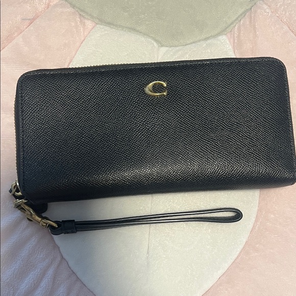 Coach Black Leather Shoulder Bag and Wallet - Picture 3 of 10